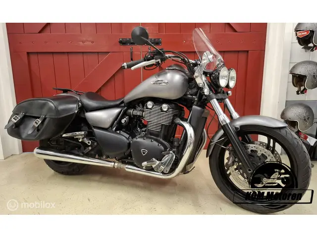 Triumph THUNDERBIRD Storm ABS 2014 Benzine