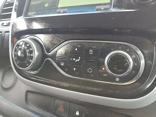 Renault Trafic 1.6 DCI 2015 Diesel 12