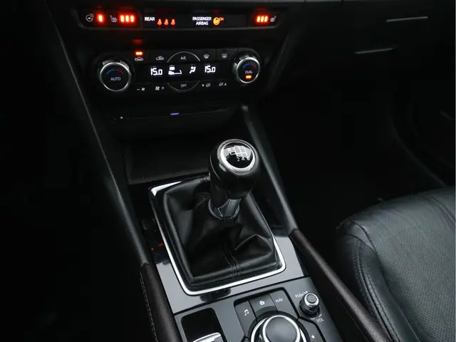 Mazda 3 2.0 SkyActiv-G 120 GT-M 2018 Benzine 15