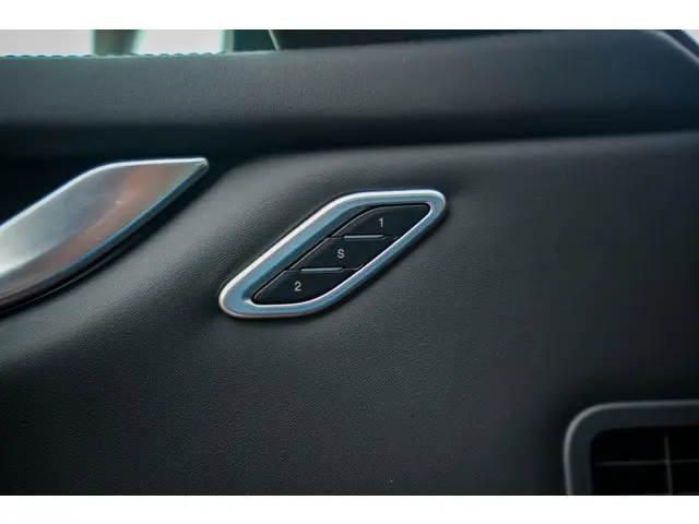 Maserati Ghibli 3.0 V6 GranLusso 2018 Benzine 41