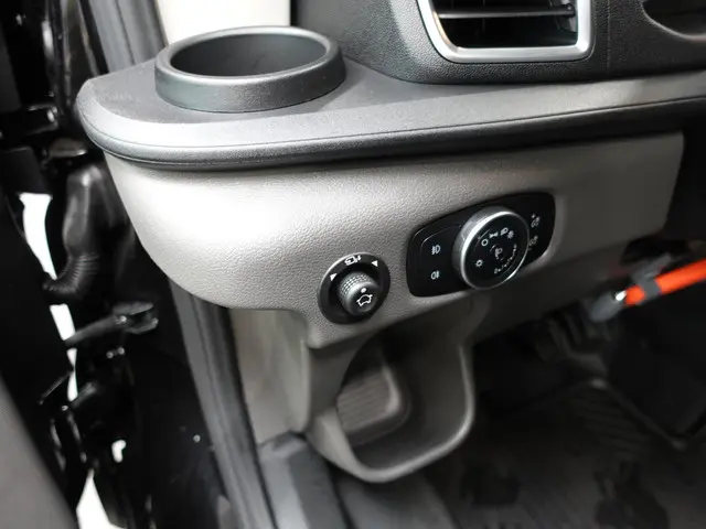 Ford Transit 130pk L2H2 Automaat 2024 Diesel 23