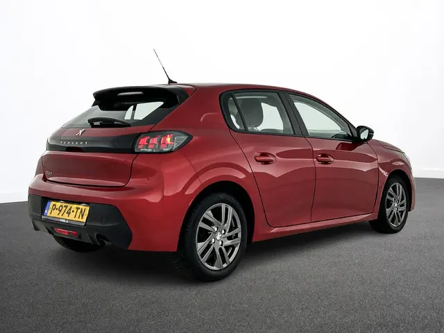 Peugeot 208 1.2 PureTech Active Pack 2022 Benzine 4