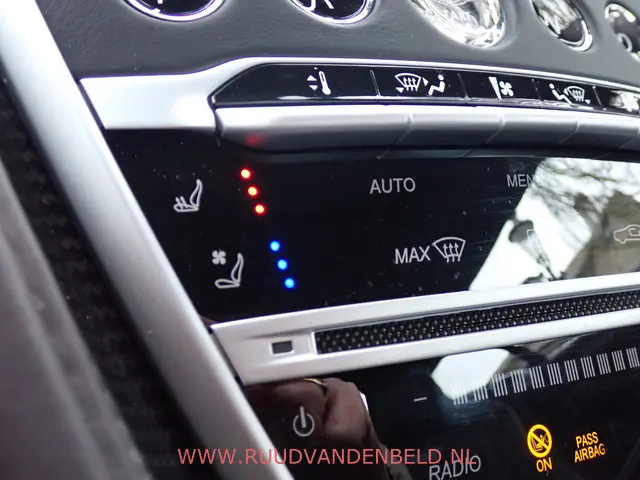 Aston Martin DBS 5.2 V12 Superleggera 2019 Benzine 15