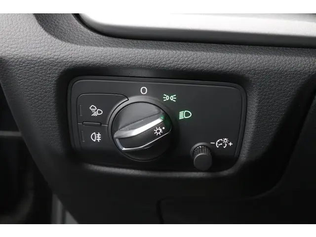 Audi A3 Limousine 30 TFSI Pro Line 2020 Benzine 32