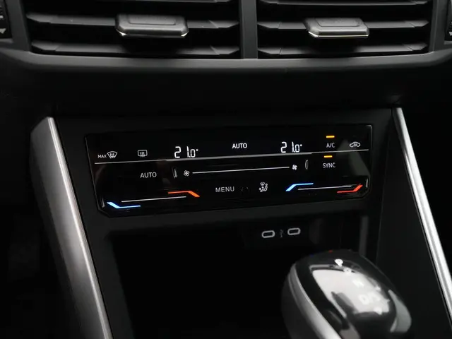 Volkswagen Taigo 1.0 TSI Life Edition 2025 Benzine 24