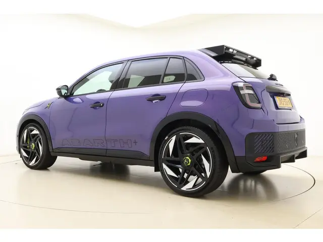 Fiat 600e Abarth Scorpionissima 54 kWh 2026 Elektrisch 12