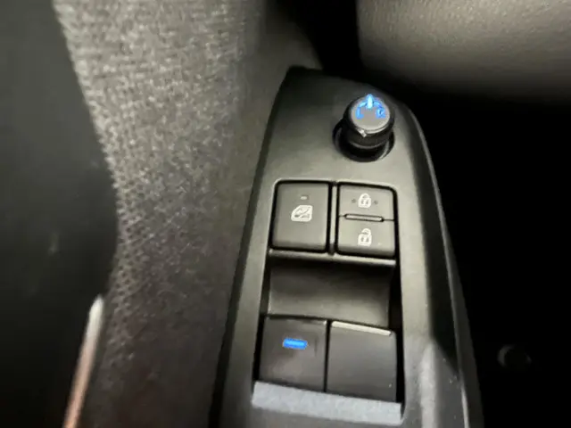 Toyota Yaris 1.5 Hybrid Active 2023 Hybride Benzine 22