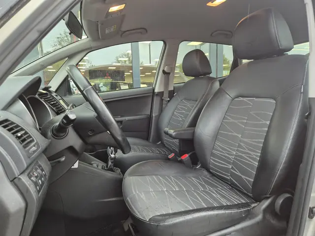 Kia Venga 1.4 CVVT First Edition 2015 Benzine 22