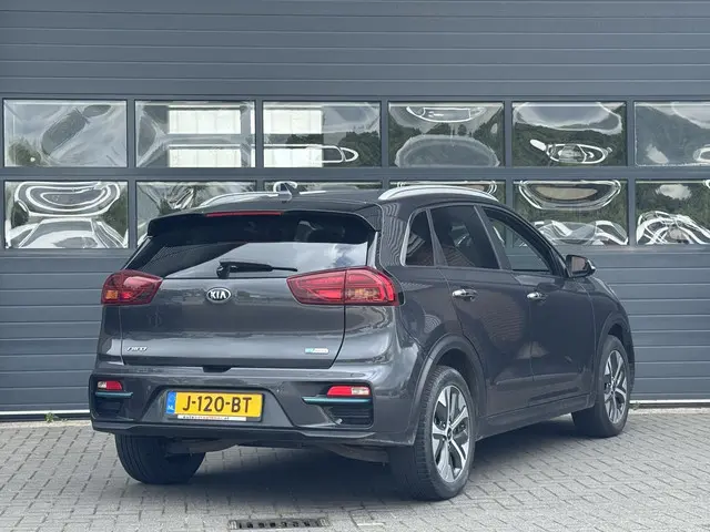 Kia e-Niro EXECUTIVELINE 64 KWH 2020 Elektrisch 3