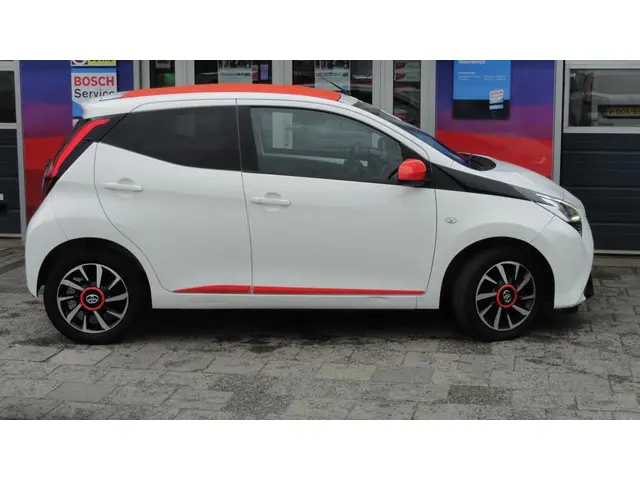 Toyota Aygo 1.0 VVT-i x-otic 2019 Benzine 11