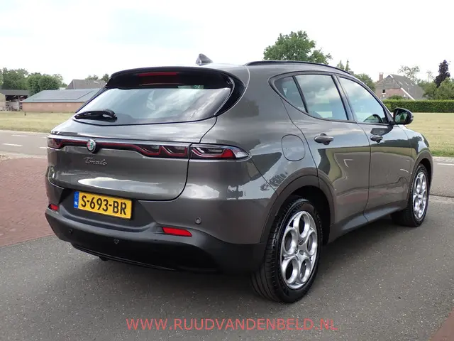 Alfa Romeo Tonale 1.5T Hybrid Sprint 2023 Hybride Benzine 4