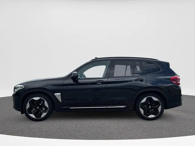 BMW iX3 High Executive 80 kWh 2021 Elektrisch 25