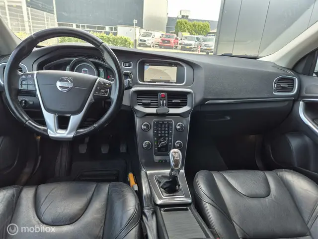 Volvo V40 1.6 T4 Summum LEDER NAVI PDC NAP 2012 Benzine 8
