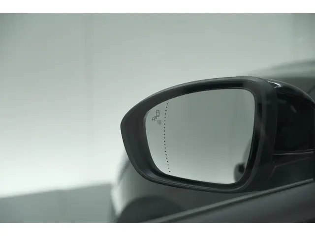 Renault Clio TCe 130 EDC Initiale Paris 2020 Benzine 23