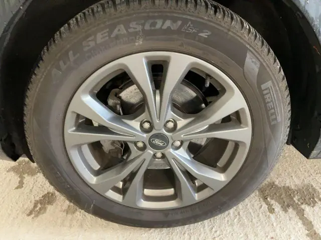 Ford Kuga 2.5 PHEV ST-Line 2022 Hybride Benzine 4