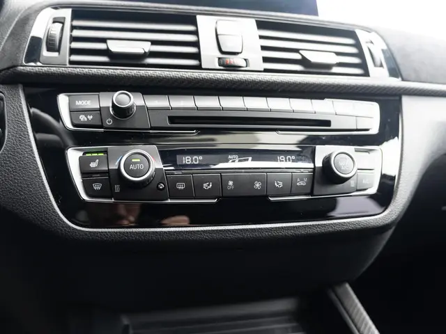 BMW 1 Serie M140i 2020 Benzine 29