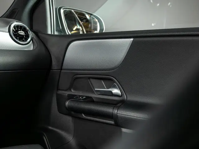 Mercedes-Benz B-Klasse 180 Advantage 2020 Benzine 14