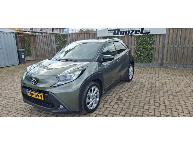 Toyota Aygo X 1.0 VVT-i S-CVT Envy AUTOMAAT 2022 Benzine 5