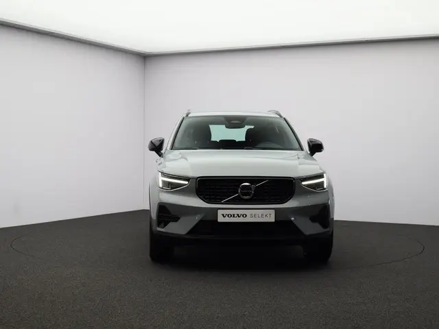 Volvo XC40 B4 197PK Plus Dark 2025 Benzine 26