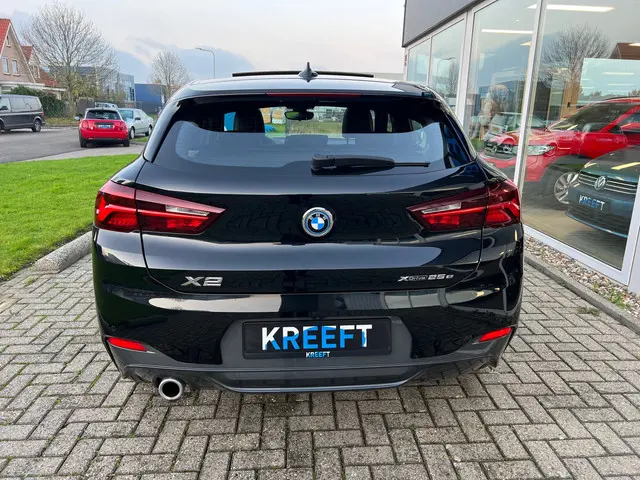 BMW X2 xDrive25e High Executive 2022 Hybride Benzine 8