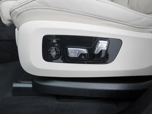 BMW X5 xDrive50e 2025 Hybride Benzine 25