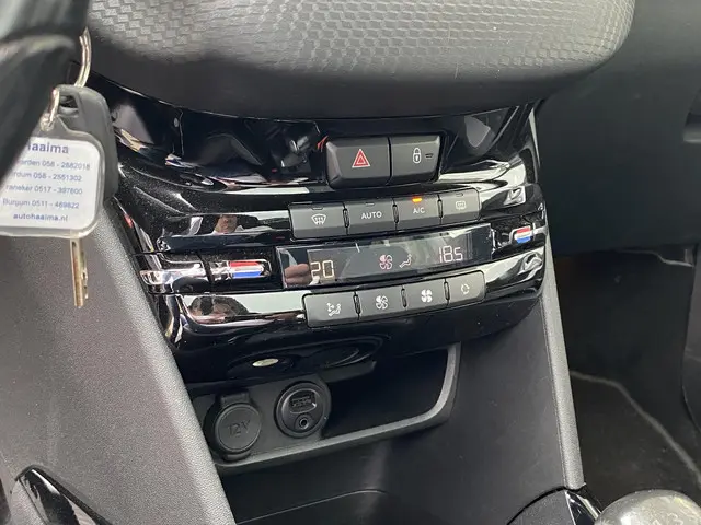 Peugeot 2008 1.2T 110pk Allure 2018 Benzine 13