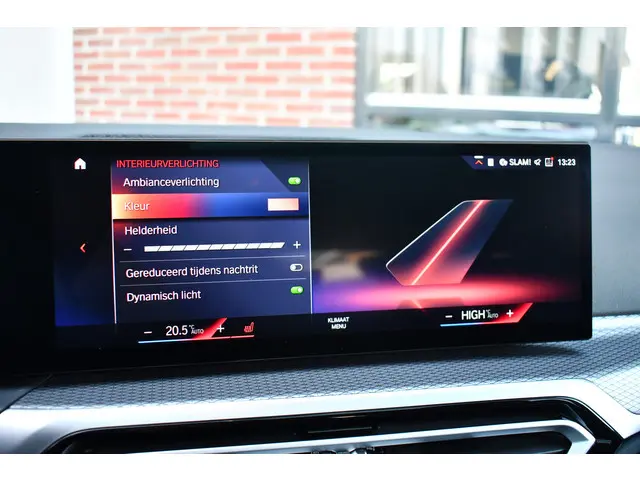 BMW 3 Serie Touring 330e M-Sport 2022 Hybride Benzine 16