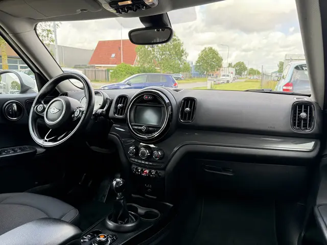 MINI Countryman Mini 1.5 One 2017 Benzine 13