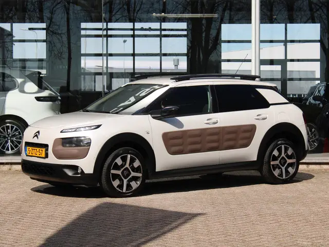 Citroën C4 Cactus 1.2 VTi Shine 2015 Benzine 5