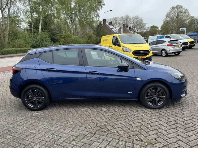 Opel Astra 2