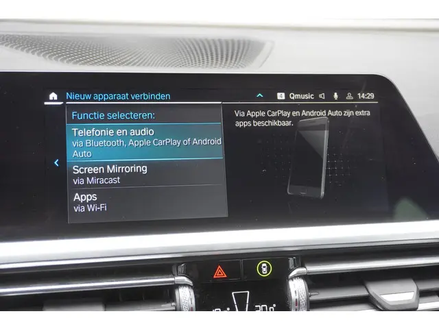 BMW 3 Serie Touring 330e 2021 Hybride Benzine 29