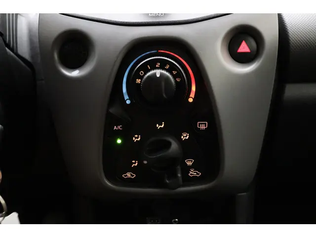 Peugeot 108 1.0 e-VTi Active 2018 Benzine 17