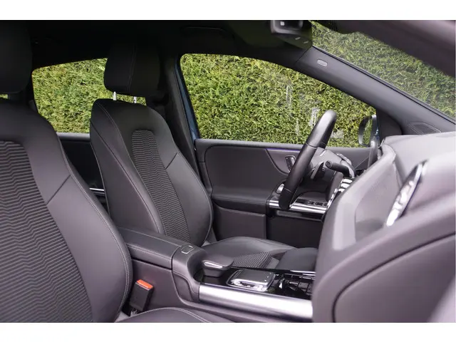 Mercedes-Benz B-Klasse B 200 2019 Benzine 11