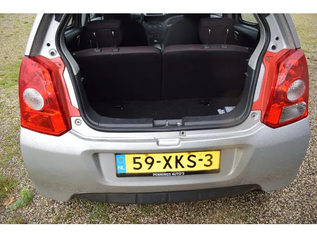 Suzuki Alto 1.0 Exclusive 2012 Benzine 11