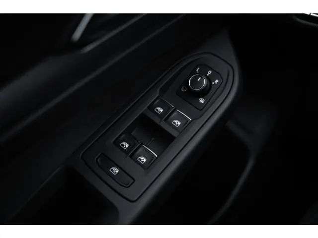Volkswagen Golf 8.5 2.0 TSI GTI 2024 Benzine 38