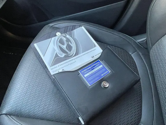 Hyundai Kona EV Premium 64 kWh 2020 Elektrisch 32