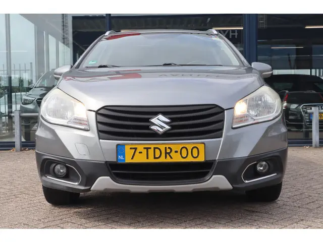 Suzuki S-Cross SX4 1.6 Exclusive 2014 Benzine 15
