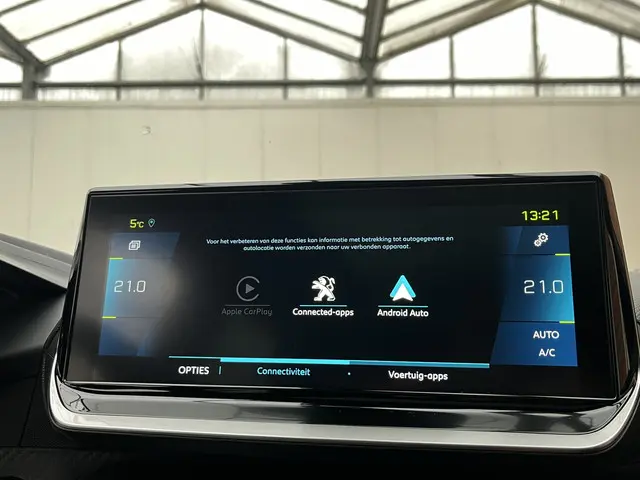 Peugeot e-2008 EV GT Pack 50 kWh 2022 Elektrisch 13