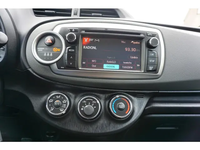 Toyota Yaris 1.3 VVT-i Aspiration 2014 Benzine 19