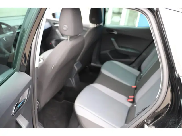SEAT Arona 1.0 TSI Style Business Intense 2019 Benzine 14