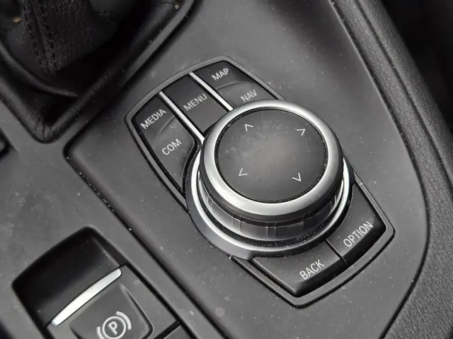 BMW X1 xDrive25e eDrive Edition 2021 Hybride Benzine 21