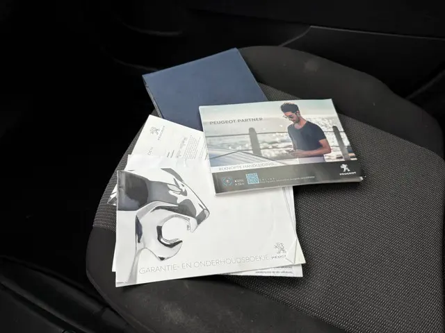 Peugeot Partner 1.2 PureTech Premium 2021 Benzine 6