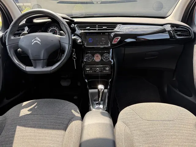 Citroën C3 1.2 PureTech Collection 2015 Benzine 10