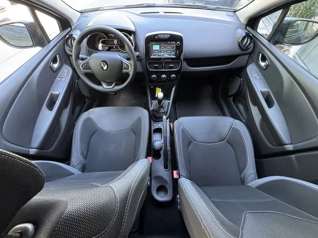 Renault Clio 0.9 TCe 90pk H5 Zen 2017 Benzine 25