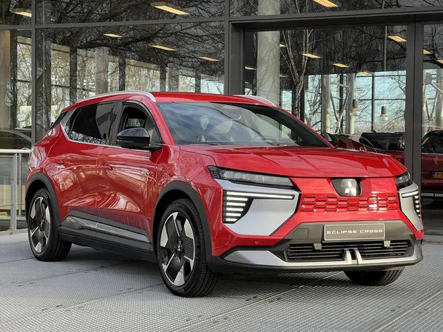 Mitsubishi Eclipse Cross Intense 87 kWh 2025 Elektrisch 5