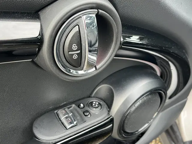 MINI Cooper S Mini 2.0 Yours 178pk 2021 Benzine 18