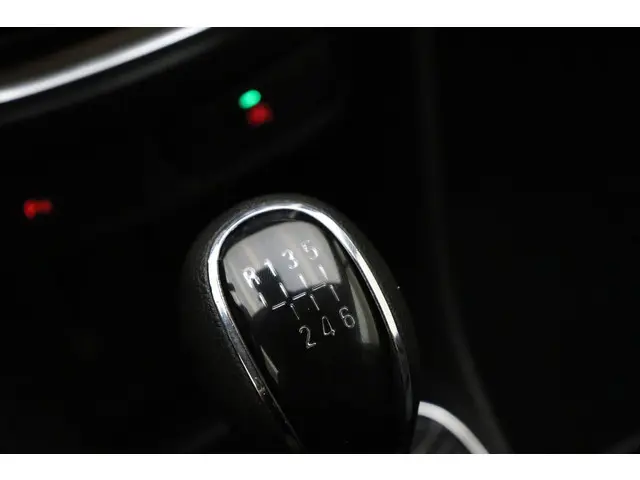 Opel Mokka 1.4 Turbo 140pk Cosmo 2016 Benzine 23