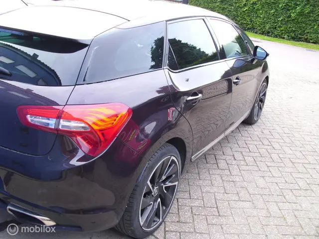 Citroën DS5 1.6 THP Sport Chic 2014 Benzine 8