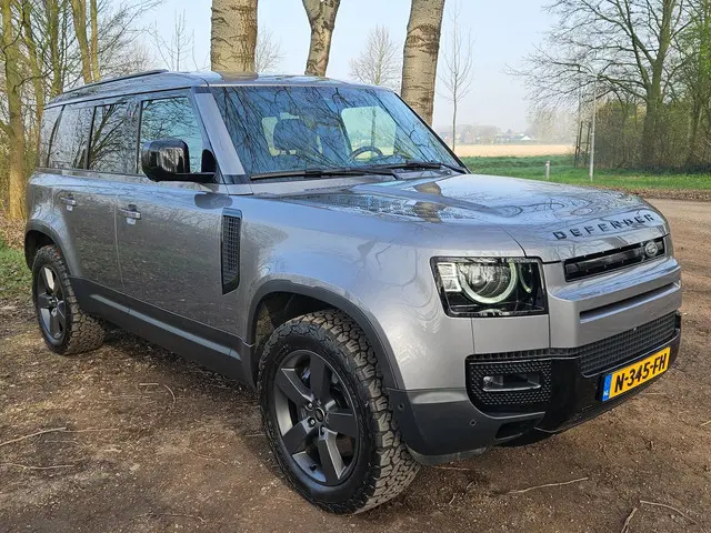 Land Rover Defender 110 2.0 P400e 2021 Hybride Benzine 5