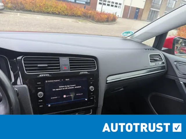 Volkswagen Golf 1.0 TSI Highline 2018 Benzine 16